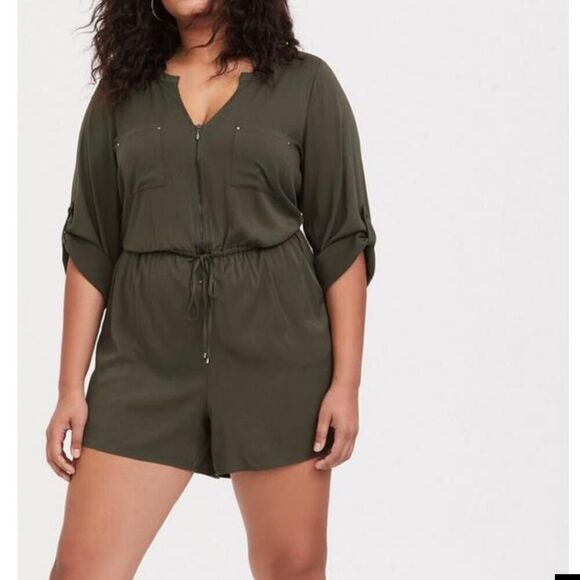 Torrid Deep Depth‎ Green Challis Zip-Front Romper Size 2 - Picture 1 of 13